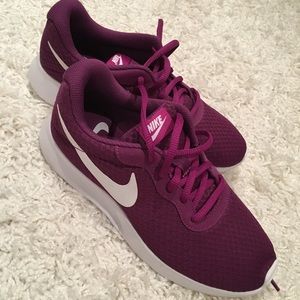 Nike Tanjun Casual Sneaker